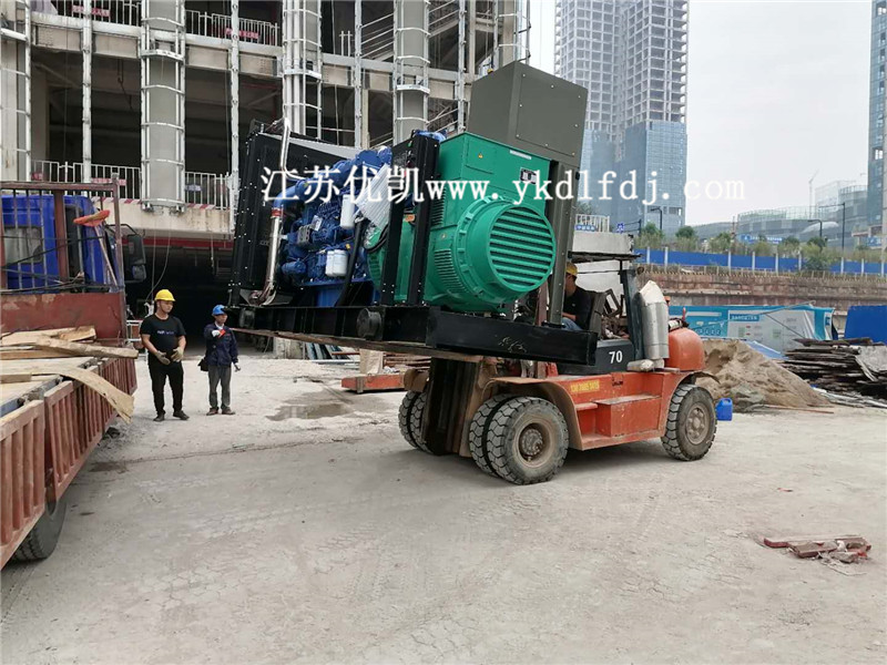 2020年11月6日，800KW玉柴發電機組交付南寧某集團公司使用