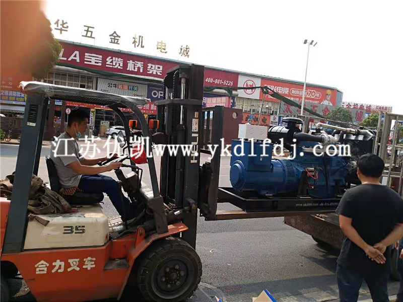 2021年3月29日，廣西養(yǎng)殖客戶來(lái)裝走1臺(tái)100KW濰柴發(fā)電機(jī)組