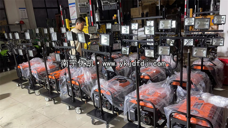 2023年11月11日，客戶訂購(gòu)一批移動(dòng)升降燈