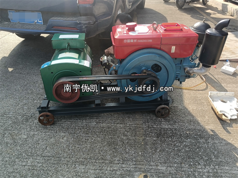 2024年10月21日，客戶到店自提20KW單缸柴油發電機組